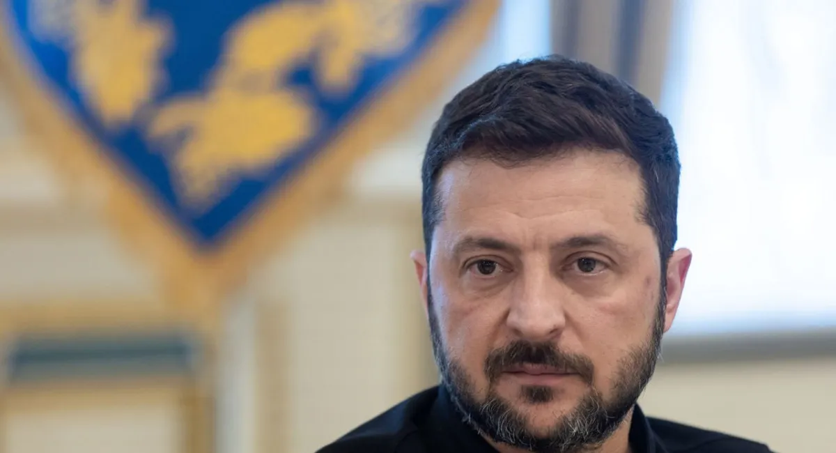 Зеленский анонсировал тяжелые решения в политике, если фронт не выстоит: два сценария окончания войны - today.ua