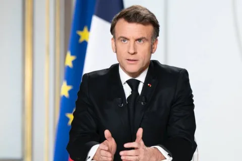 "Европейцы не должны оставаться в стороне": Макрон призывает ЕС к переговорам с Путиным