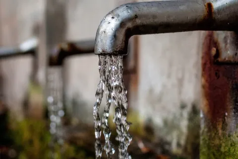 Украинцы будут умирать от некачественной воды не меньше, чем от войны: власти не могут предотвратить коммунальную катастрофу