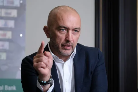 Дискуссии продолжаются: НБУ ответил на требование МВФ ослабить гривну