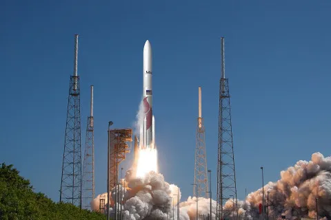 Запуски космических ракет могут разрушить озоновый слой Земли: что будет, если он исчезнет