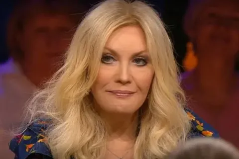 "Син благав мене про це": Повалій пояснила свою позицію щодо України на початку війни