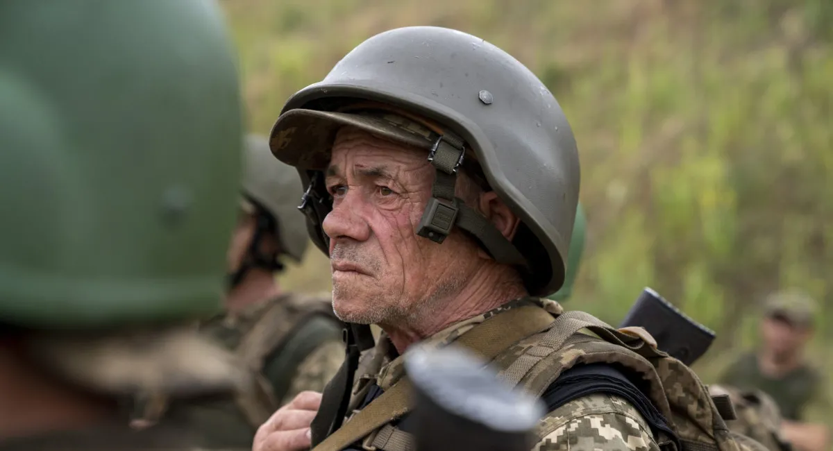 В Украине подсчитали военных пенсионеров мобилизационного возраста, которые не торопятся идти на войну - today.ua