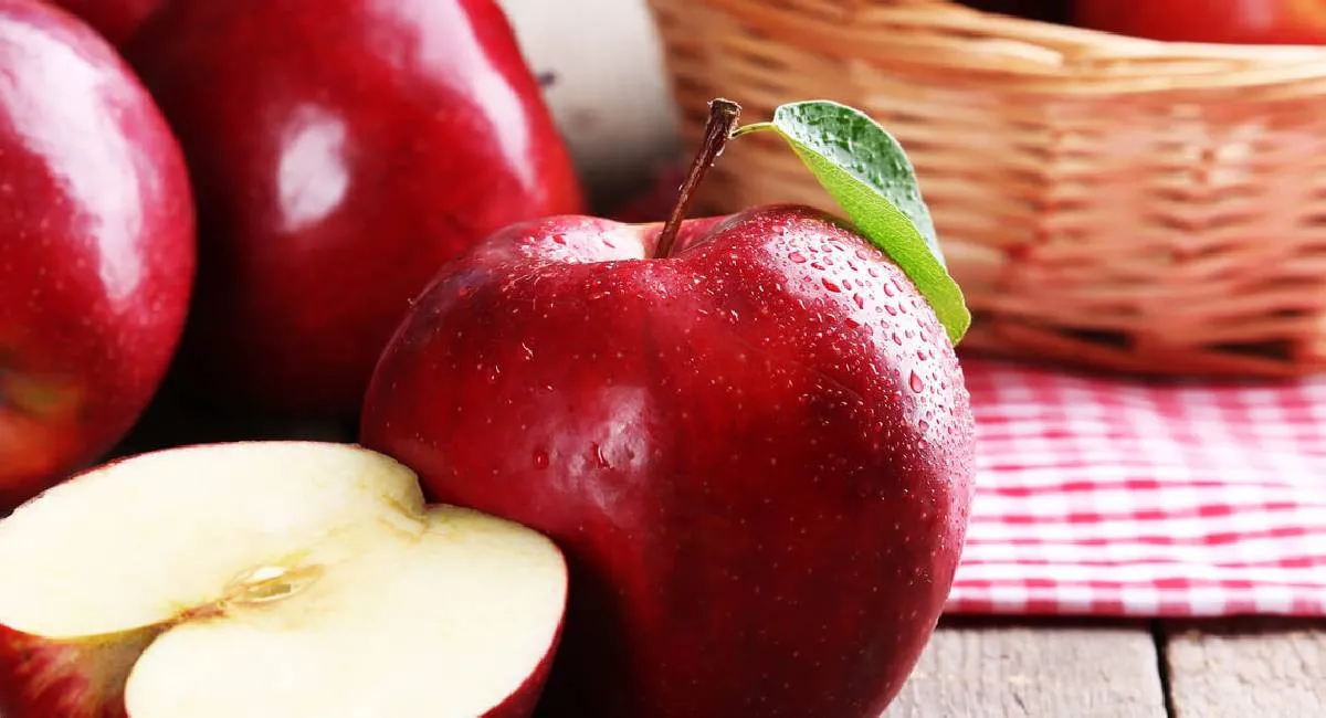 Яблука в Україні стають розкішшю: чому фрукт суттєво подорожчає - today.ua