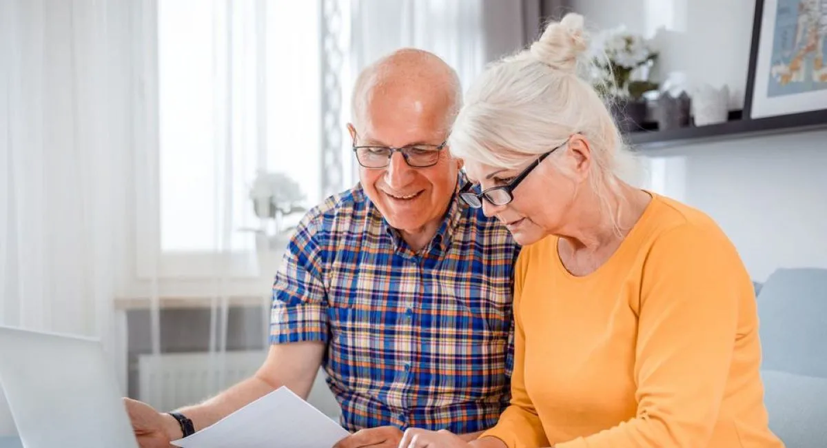 Стоит ли украинцам откладывать выход на пенсию: что показали расчеты - today.ua