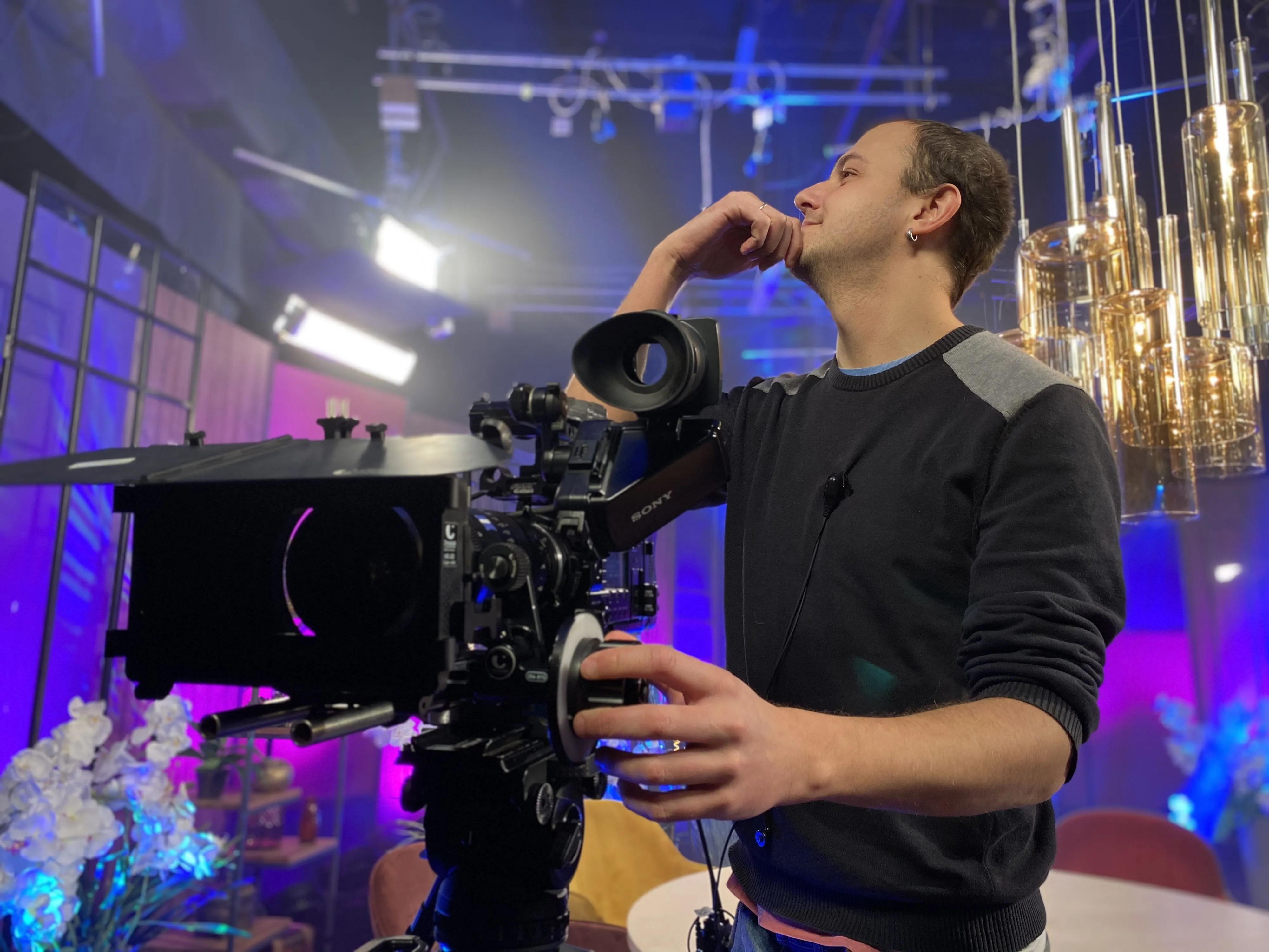 Реалити — как большое кино, но без второго дубля: Сергей Кошеленко о том, как шоу стали сложным жанром Реалити — как большое кино, но без второго дубля: Сергей Кошеленко о том, как шоу стали сложным жанром - today.ua