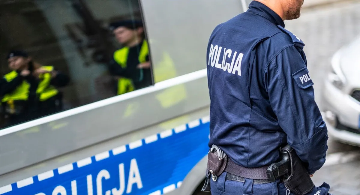 Опасная провокация: в центре Варшавы дрон заметили над правительственными зданиями, есть задержанные - today.ua