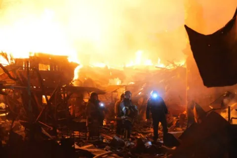 Адская ночь в Запорожье: после массированной атаки РФ в городе известно о погибших и масштабных пожарах (фото, видео)