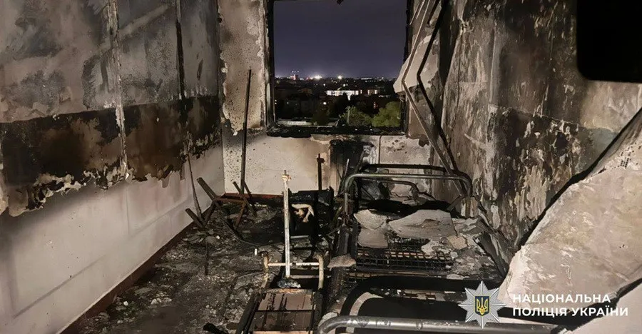 В Ужгороде загорелась городская больница: есть погибший, почти 70 больных эвакуировано (фото, видео) В Ужгороде загорелась городская больница: есть погибший, почти 70 больных эвакуировано (фото, видео) - today.ua