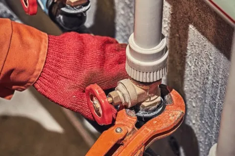 В Украине решили отказаться от централизованного отопления жилых домов: что будет вместо этого