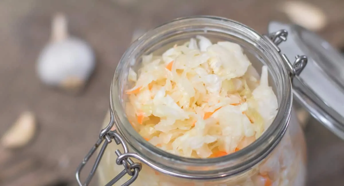 Квашена капуста за 24 години: як швидко приготувати улюблену закуску - today.ua