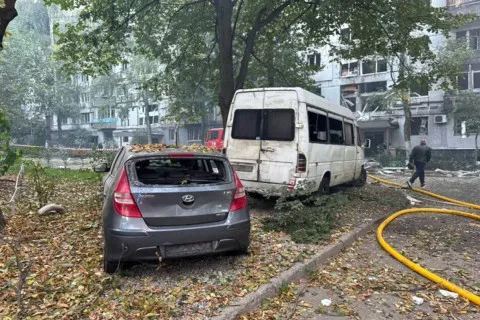 Трагедия в Днепре: враг попал в многоэтажку, есть жертвы и разрушения
