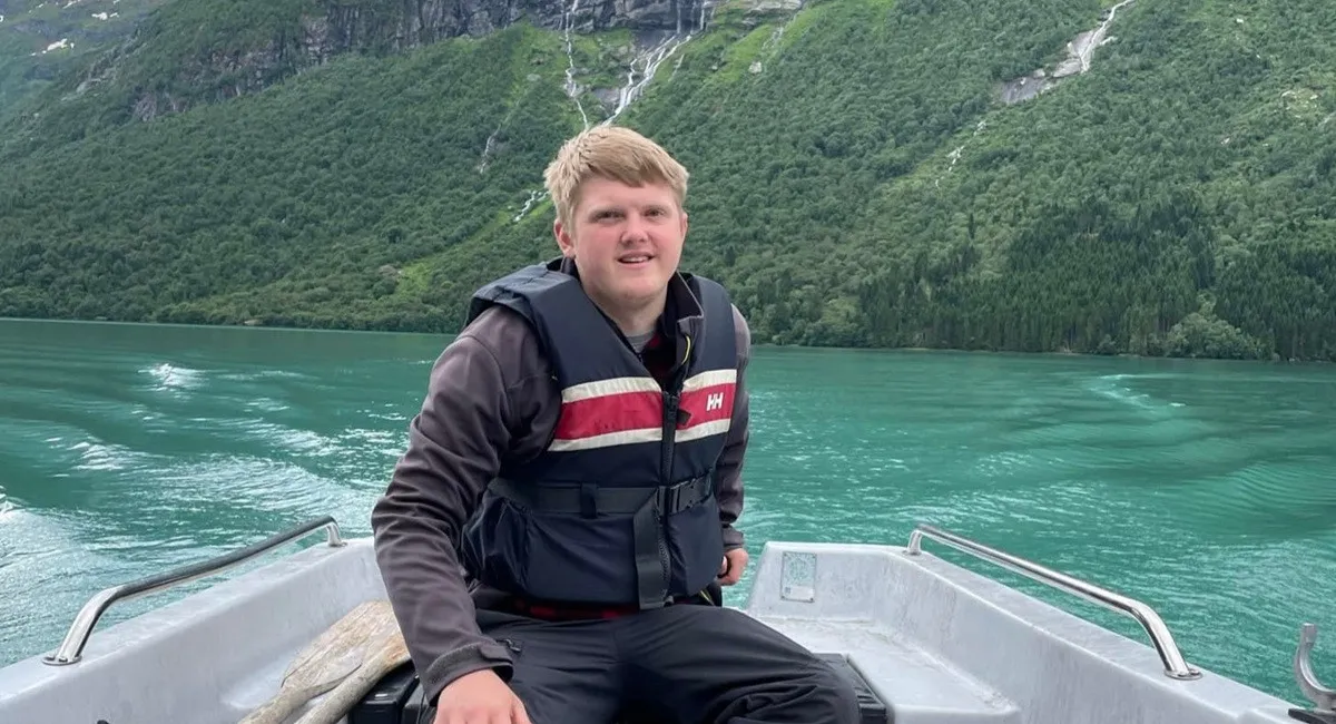 В Норвегии рыбак три часа боролся с 280-килограммовой рыбой: фото рекордного тунца - today.ua