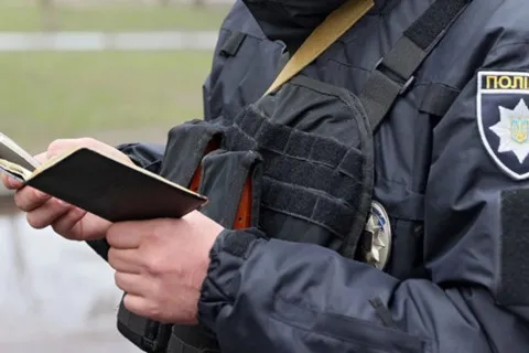 На Кіровоградщині введено спецоперацію: розшукують чоловіка, який поранив поліцейських