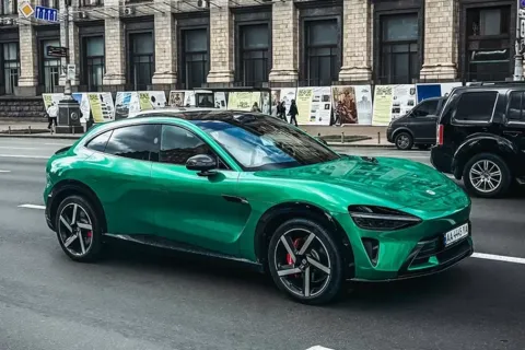 У Києві "засвітився" перший електричний кросовер Xiaomi