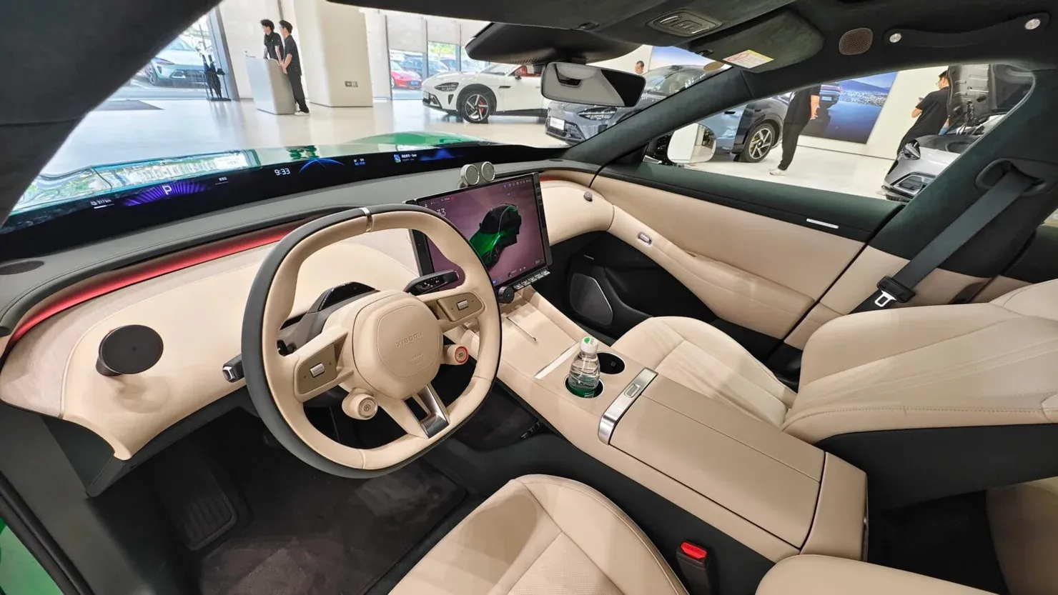 У Києві засвітився перший електричний кросовер Xiaomi - today.ua