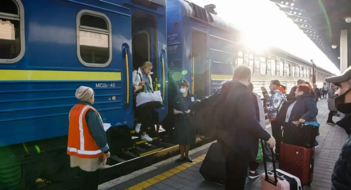 Обстрелы Кировоградщины 23 сентября: инфраструктура повреждена, поезда стоят на станциях - today.ua