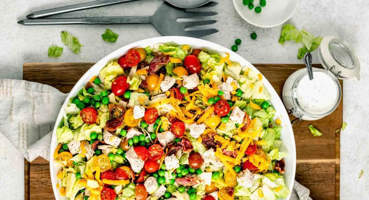 Набагато смачніший за Олів'є: як приготувати на вечерю салат, який сподобається всім - today.ua