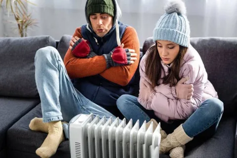 Холод у квартирах і відключення газу: експерт попереджає про надважкий опалювальний сезон