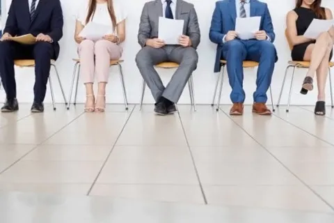 Топ-10 спеціалістів, за яких українські роботодавці ладні віддати душу дідькові: кого найбільше потребує ринок праці