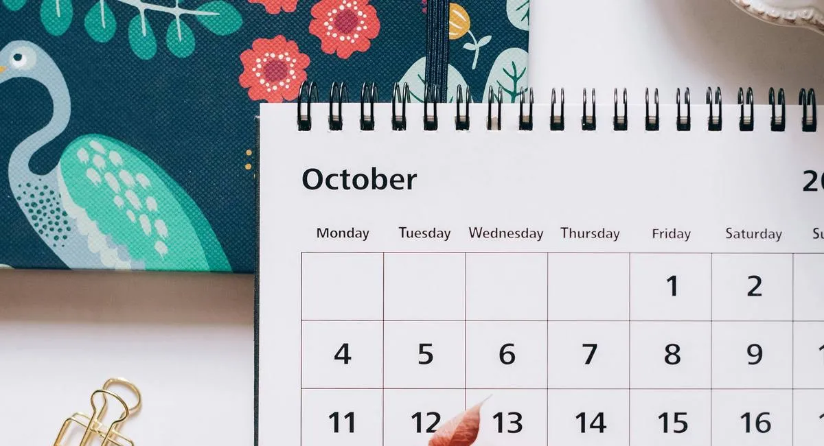 Гороскоп на октябрь для всех знаков Зодиака: кого ждет романтика, а кому предстоит решать проблемы - today.ua