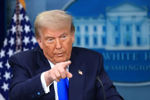 Отдать нельзя оставить: Трамп требует, чтобы Зеленский поставил точку в территориальном вопросе до Рождества