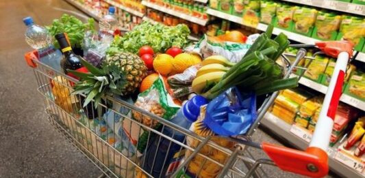 Населення України витрачає на продукти найменше в Європі - today.ua