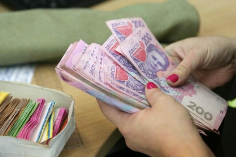 Український уряд обіцяє підвищення реальних зарплат в 2020 році на 9% - today.ua