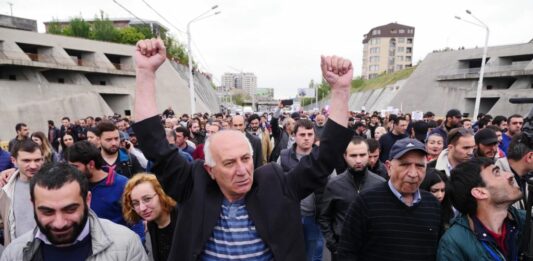 Одна з вірменських партій оголосила про вихід з правлячої коаліції - today.ua