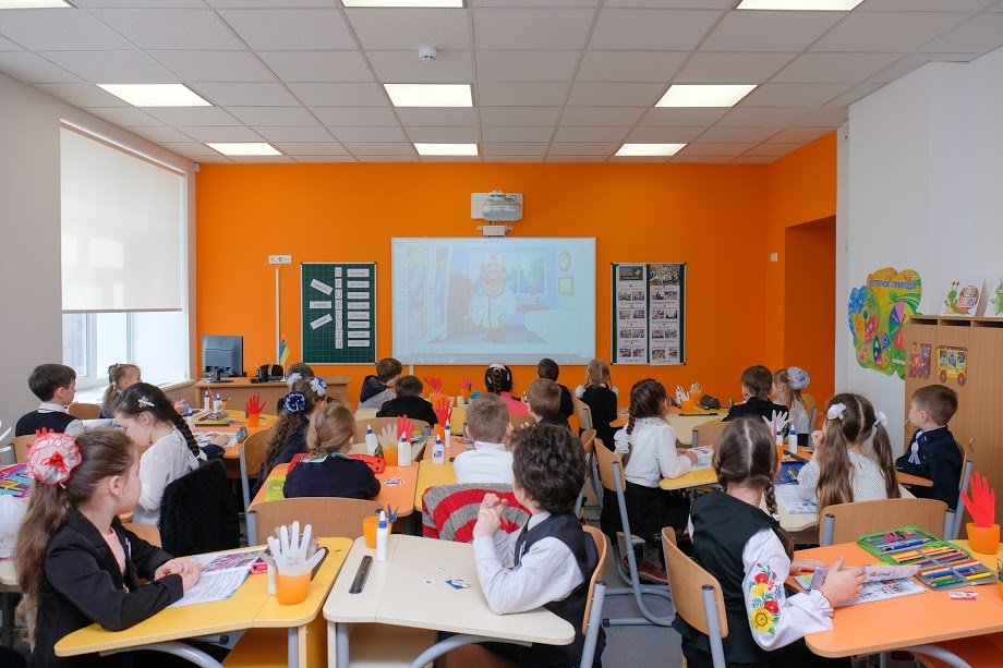 У школі не мають права вимагати медкарту дитини