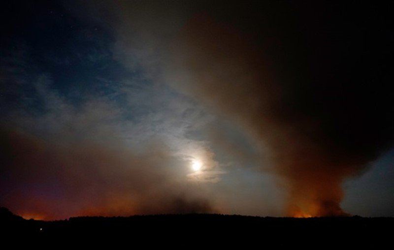 В Германии эвакуировали 500 человек из-за лесного пожара