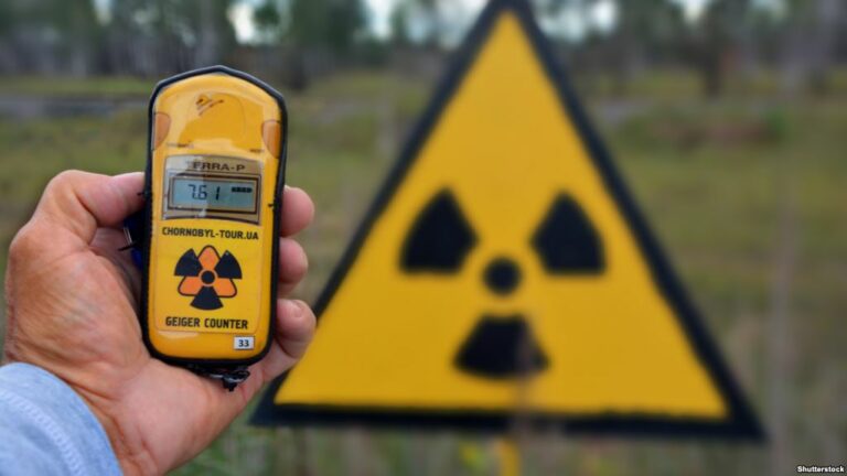 Пограничники задержали грузовик с радиоактивным грузом на границе с Чернобылем - today.ua