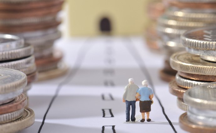 Пенсионная реформа не лишит работающих пенсионеров государственной помощи - today.ua