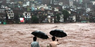 Масштабное наводнение затопило индийский штат Керала: 167 погибших - today.ua