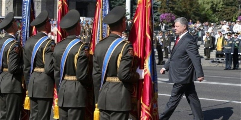 Порошенко объяснил почему, установил военное положение в Украине