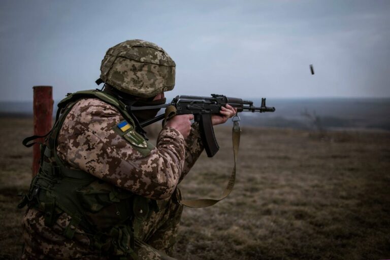 5-часовой бой на Луганщине: 4 военных погибли, еще 7 получили ранения - today.ua