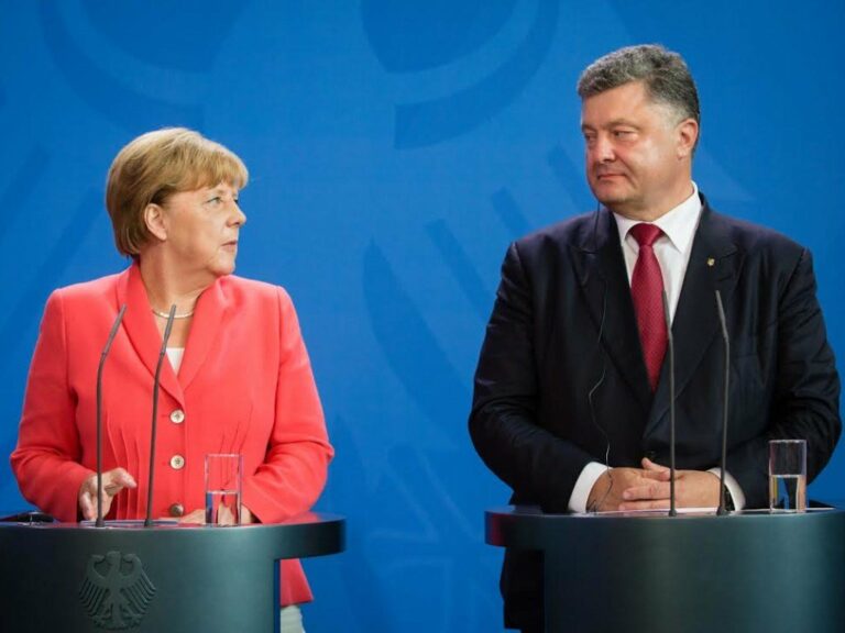 Порошенко и Меркель провели телефонный разговор - today.ua
