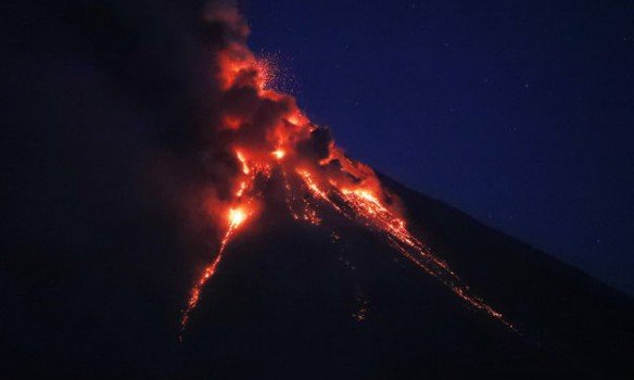 Виверження вулкану у Папуа-Новій Гвінеї: 2 тисячі мешканців залишили домівки - today.ua