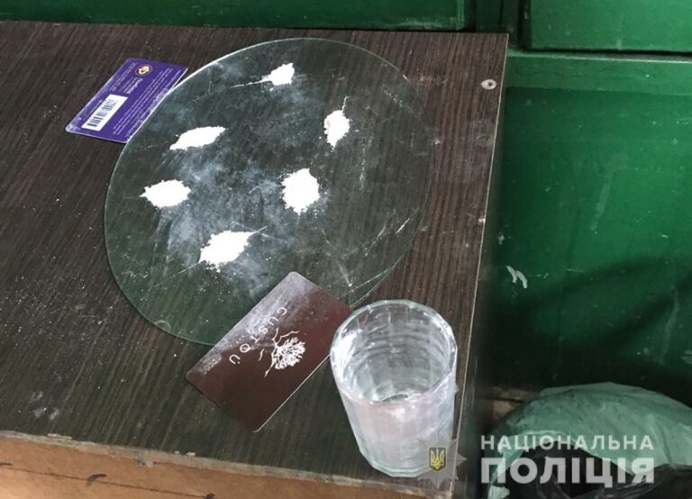 В Житомирской области в общежитии нашли наркотики и гранату - today.ua