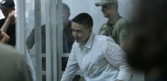 Суд залишив Надію Савченко під вартою - today.ua
