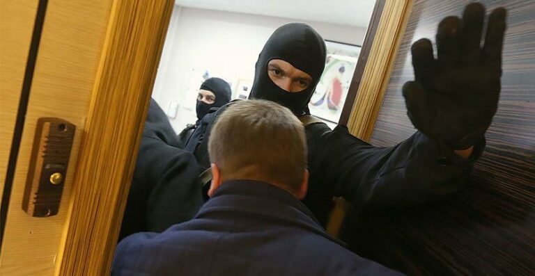 Правоохранители пришли с обыском в Государственный экспертный центр: все подробности - today.ua