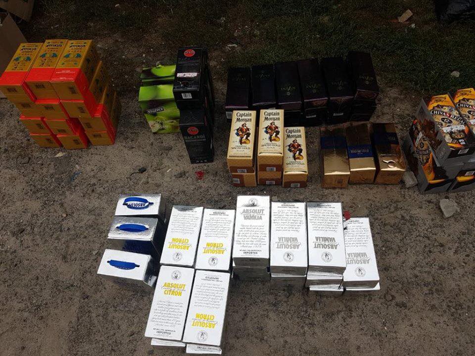 У підпільних цехах столиці виготовляли фальсифікований алкоголь — Київська прокуратура