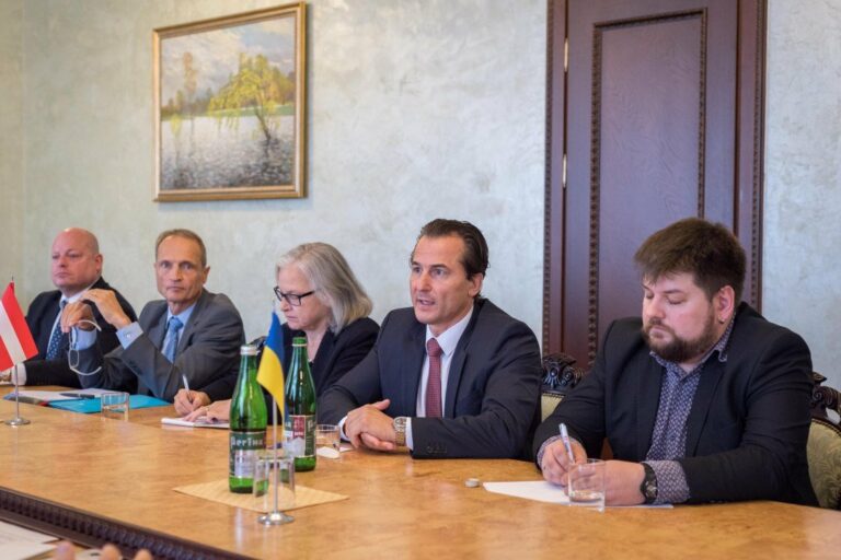 Австрійська делегація завітала з робочим візитом до України - today.ua