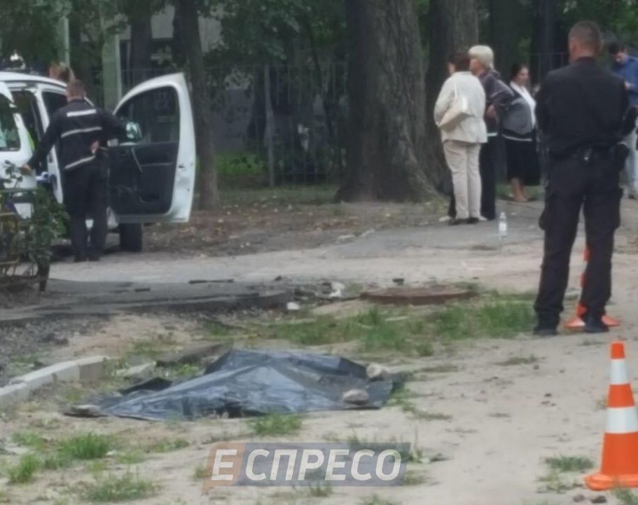 У столиці школярка вистрибнула з вікна 11-поверху