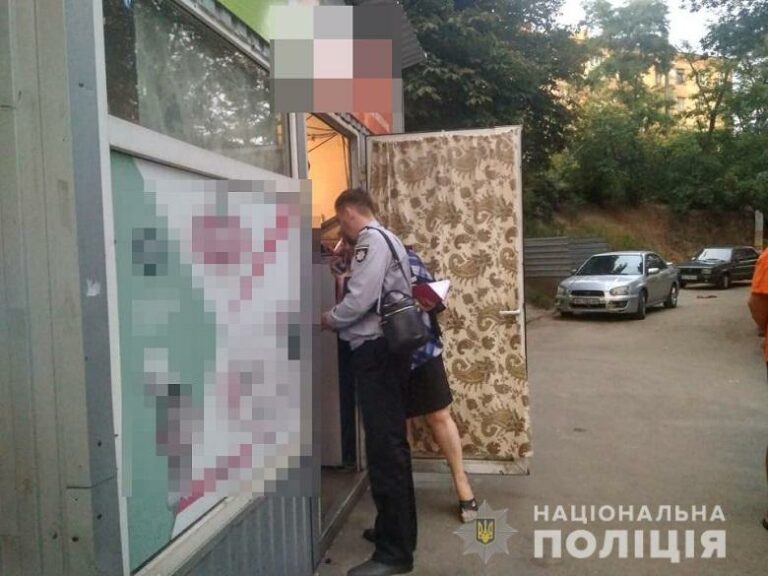 В результате стрельбы на столичном рынке охранника госпитализировали в больницу - today.ua