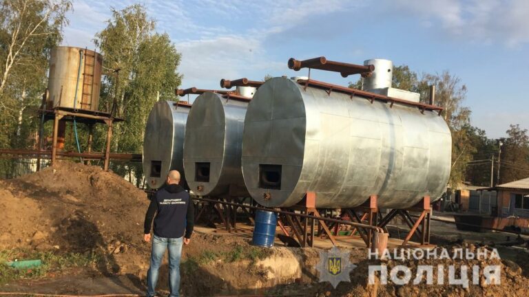 На Харьковщине выявили подпольный цех по производству горюче-смазочных материалов  - today.ua