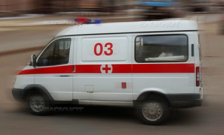 Ушиб головного мозга и несколько переломов: водитель маршрутки жестоко избил пассажира в Киеве - today.ua