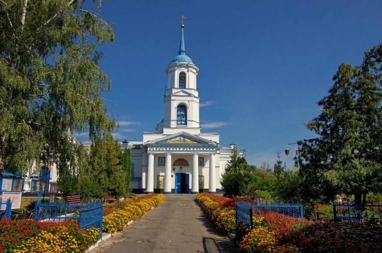Невідомі обібрали скриньку пожертв у сумській церкві  - today.ua