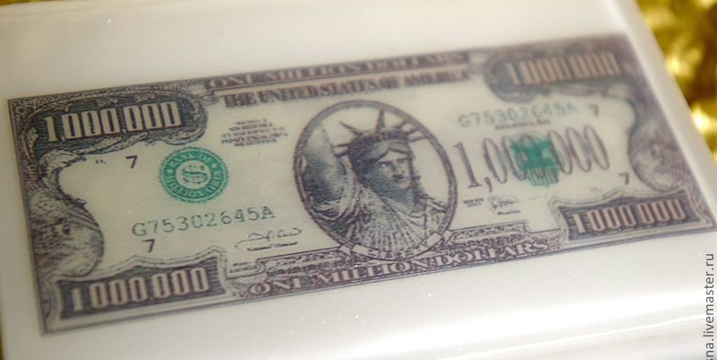 Мільйонні подарунки при 500 грн зарплати: на суддю склали протокол