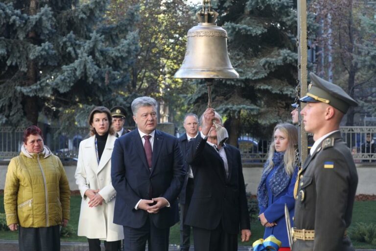 В Киеве прозвучал колокол памяти о погибших на Донбассе - today.ua